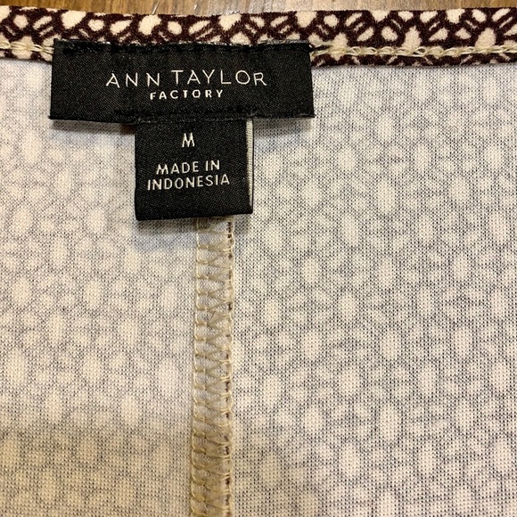 ANN TAYLOR BROWN GEOMETRIC PRINT BLOUSE - Picture 10 of 13